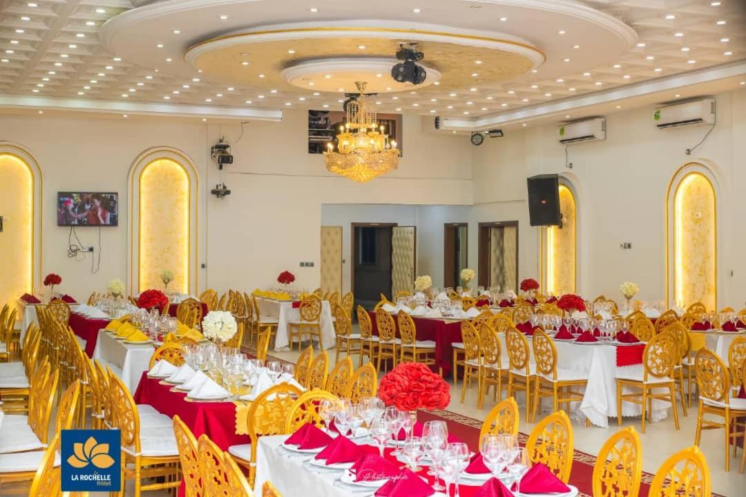 La Rochelle Hotel Yaoundé Exterior foto